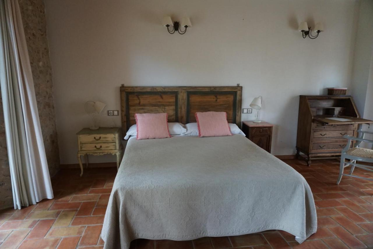 28 2* Torroella De Montgri